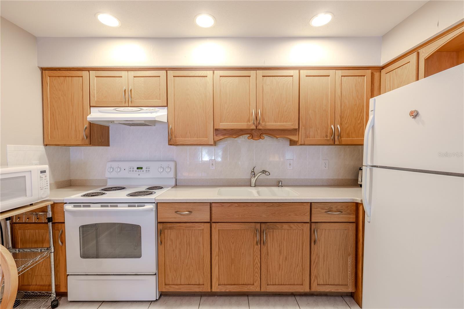 Image 9 of 32 For 4320 Tahitian Gardens Circle C