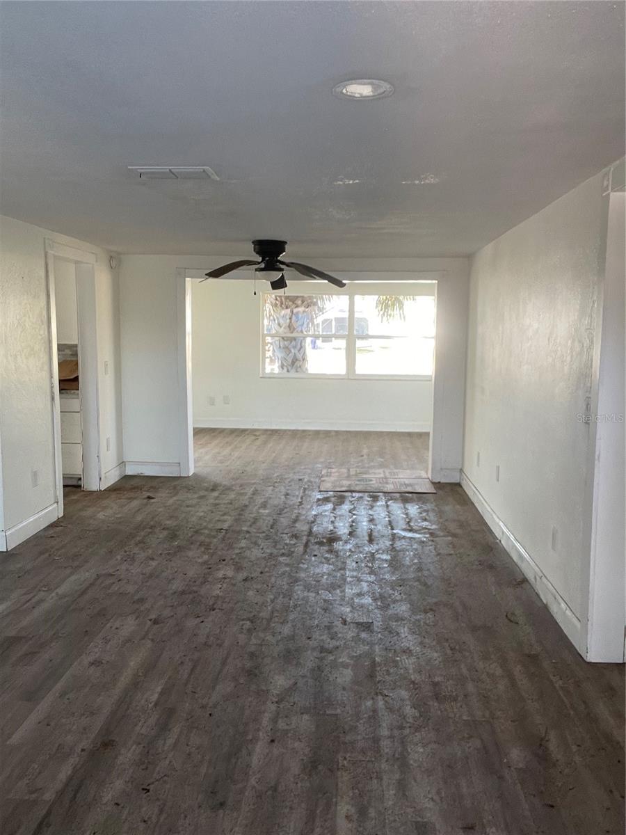 Image 14 of 52 For 7313 Mako Drive