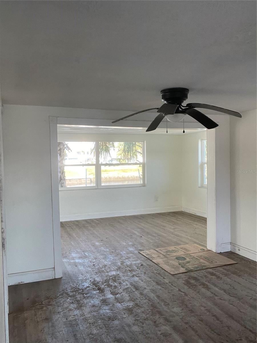 Image 4 of 52 For 7313 Mako Drive