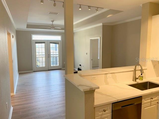 Image 8 of 15 For 4221 Spruce Street 2420