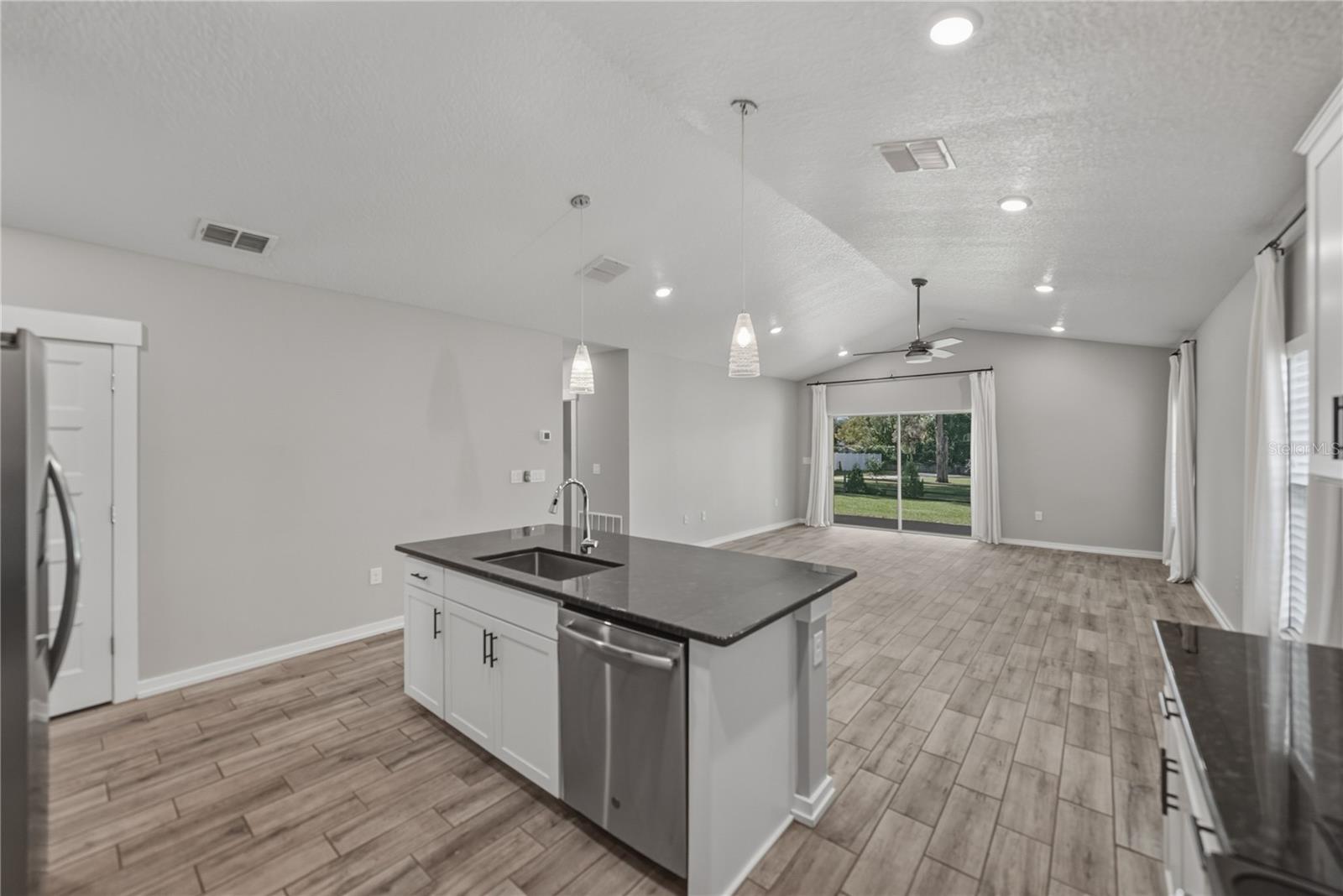 Image 15 of 43 For 13907 9th Street