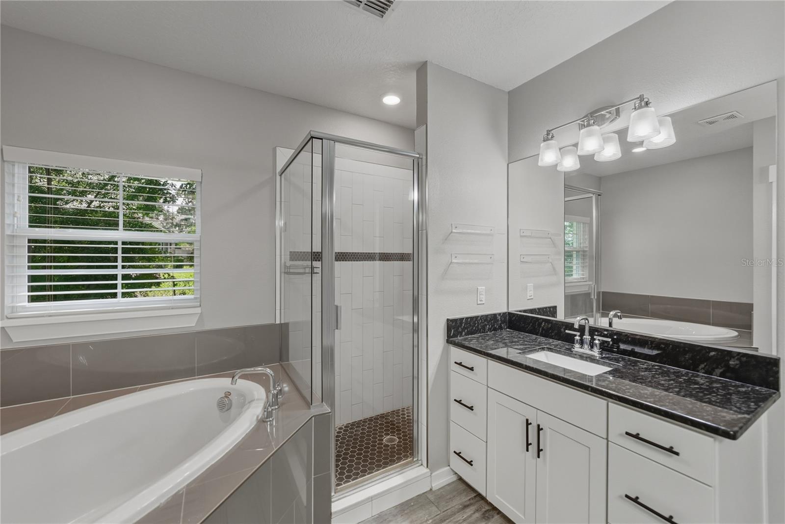 Image 24 of 43 For 13907 9th Street