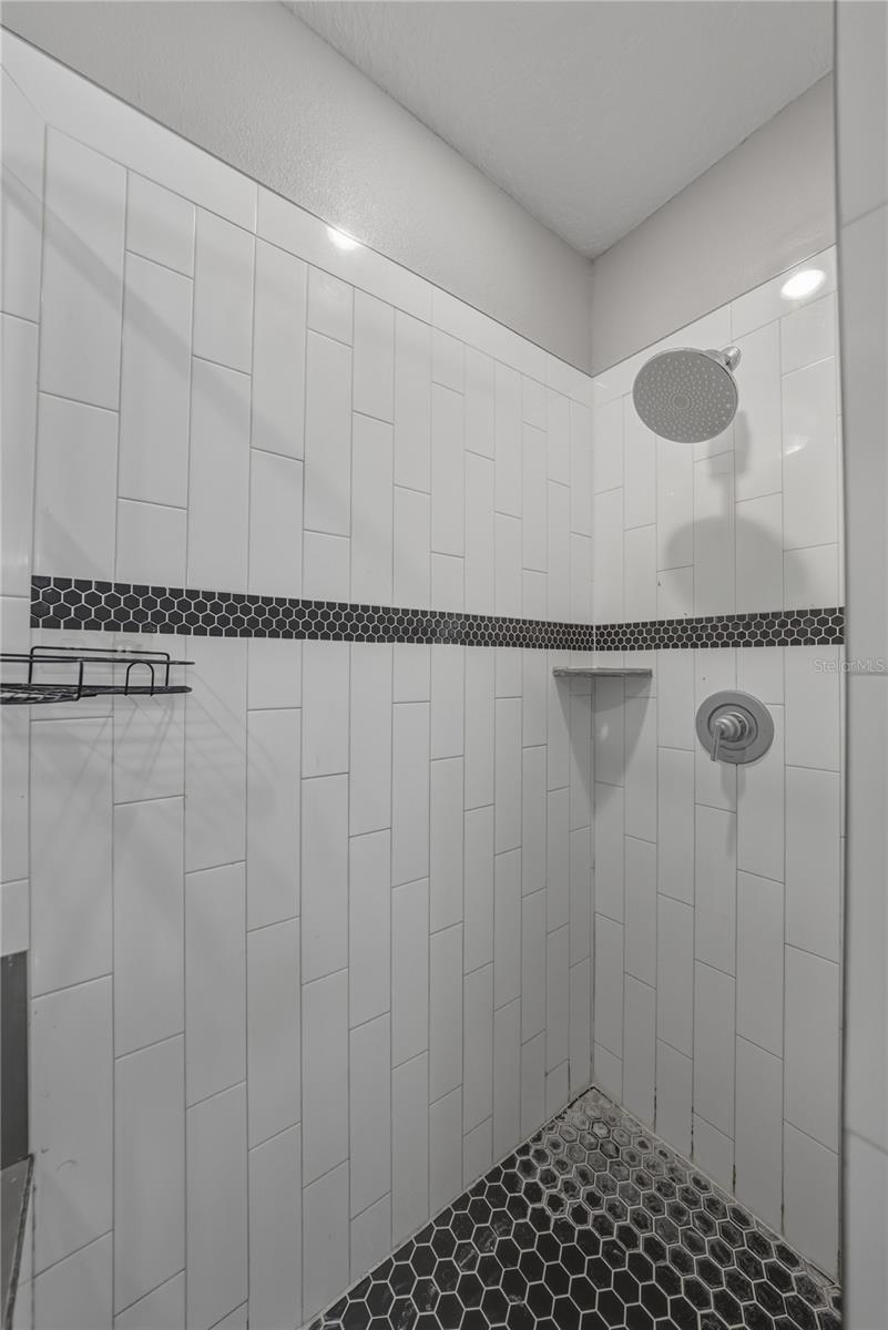 Image 25 of 43 For 13907 9th Street