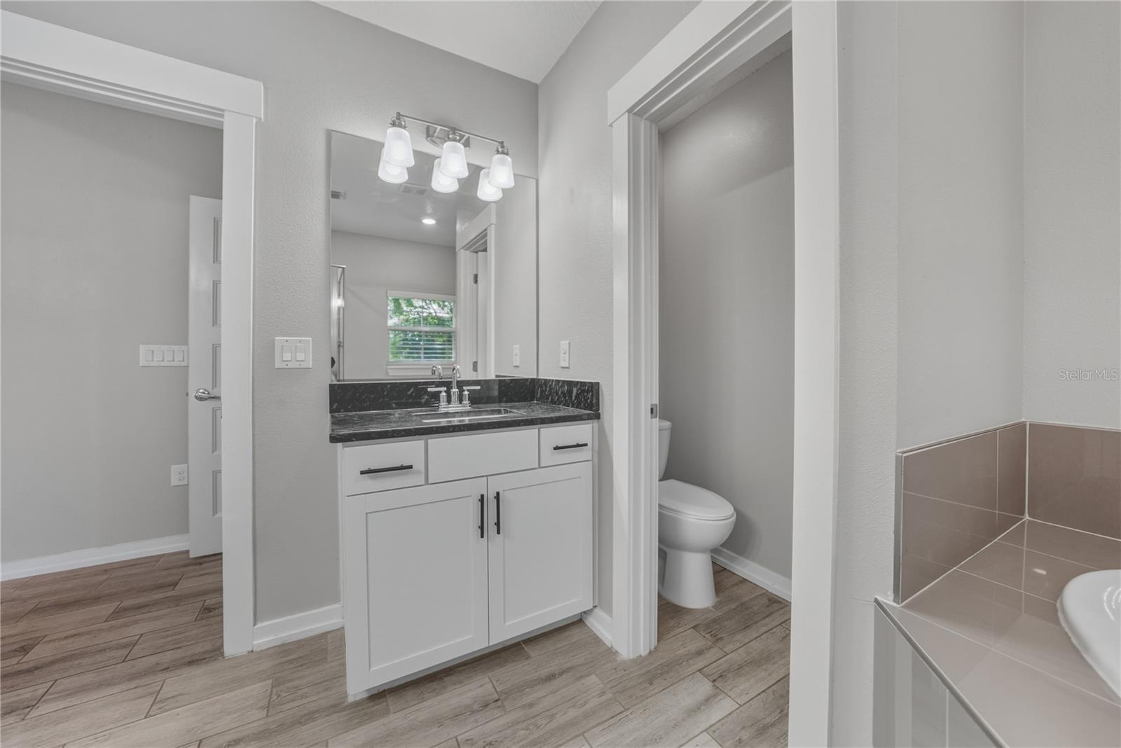 Image 26 of 43 For 13907 9th Street