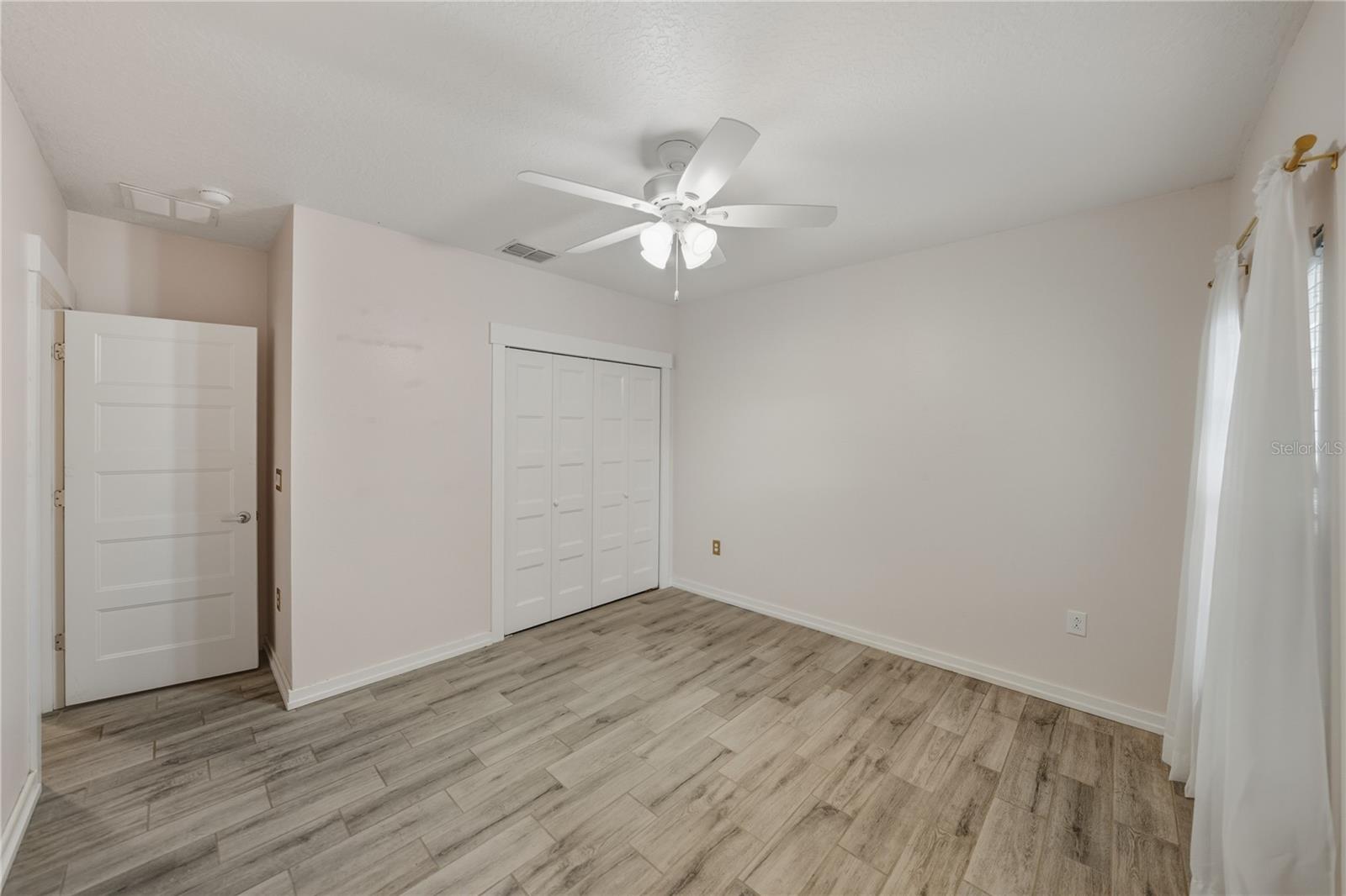 Image 28 of 43 For 13907 9th Street