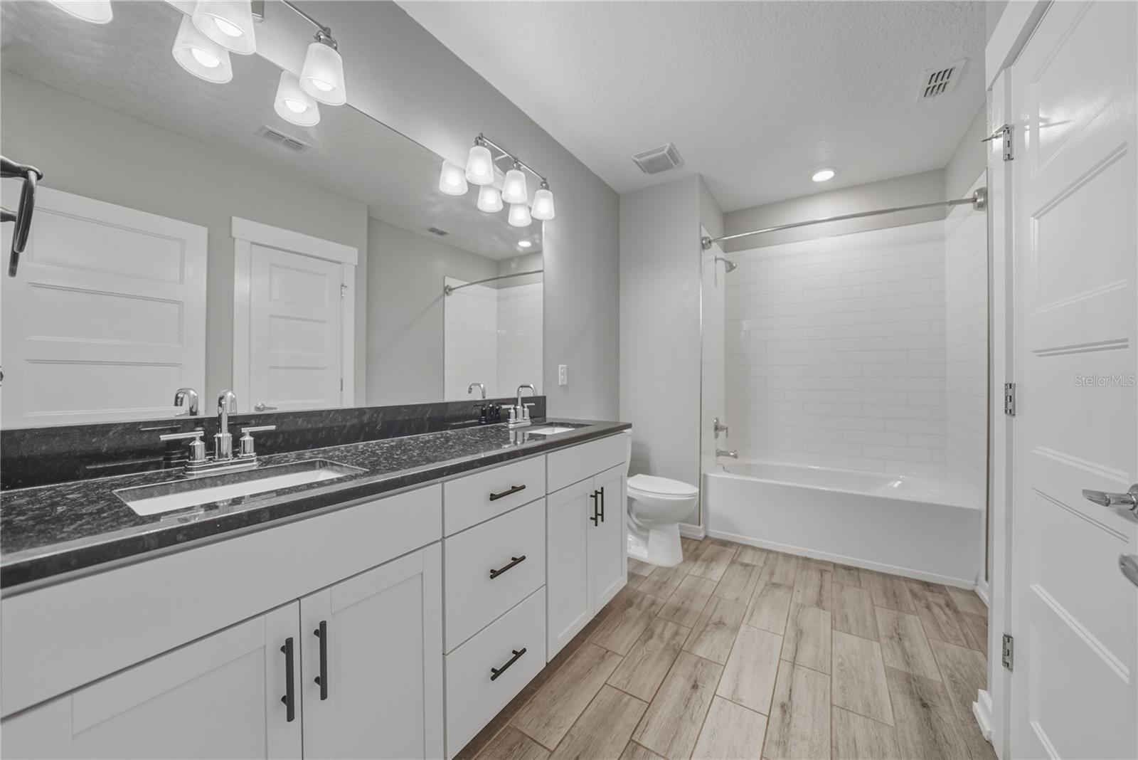 Image 30 of 43 For 13907 9th Street