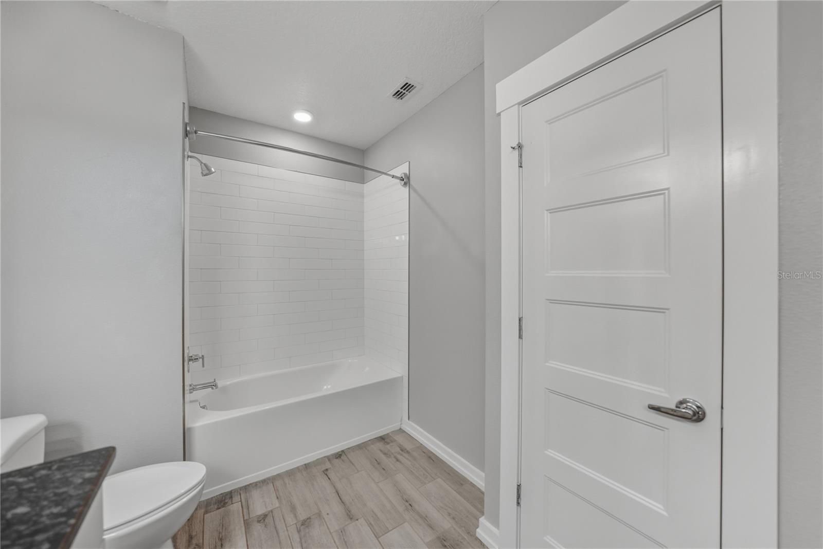 Image 31 of 43 For 13907 9th Street