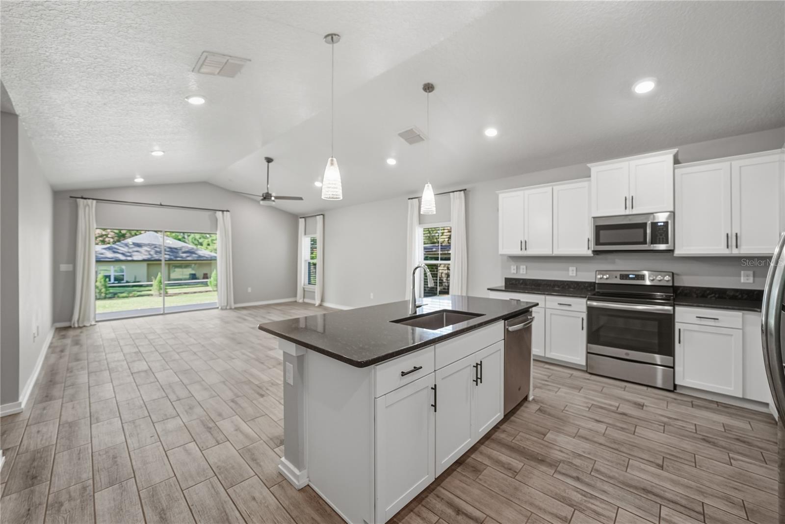 Image 9 of 43 For 13907 9th Street