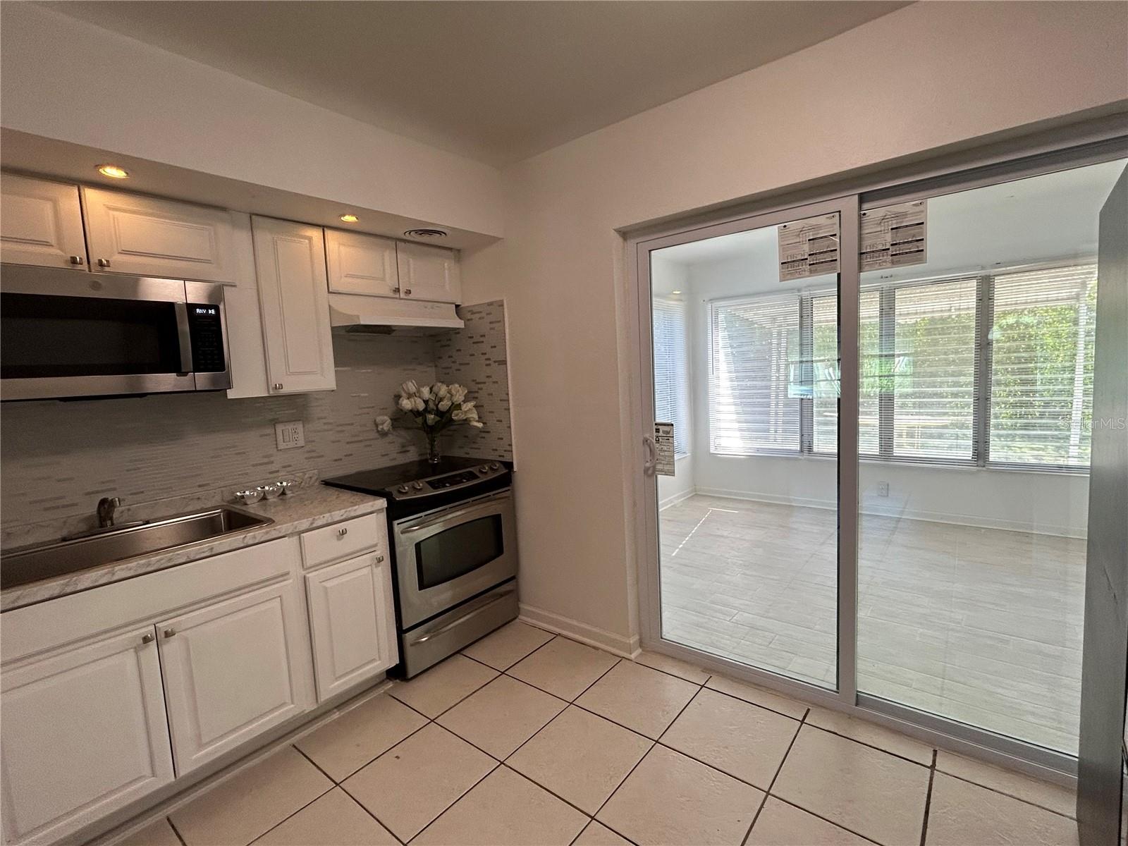 Image 10 of 12 For 7313 Royal Palm Drive