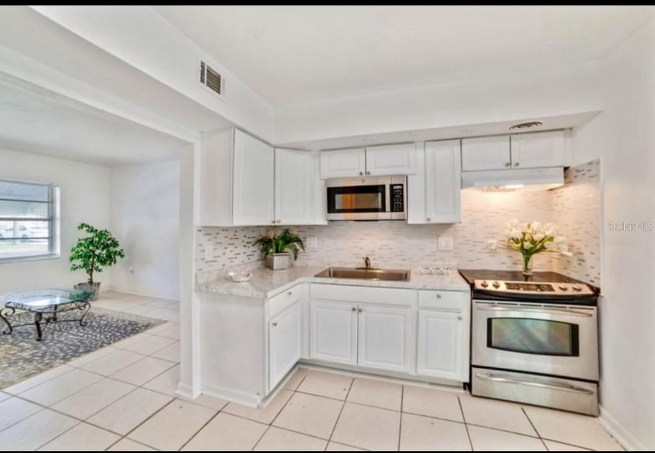 Image 3 of 12 For 7313 Royal Palm Drive