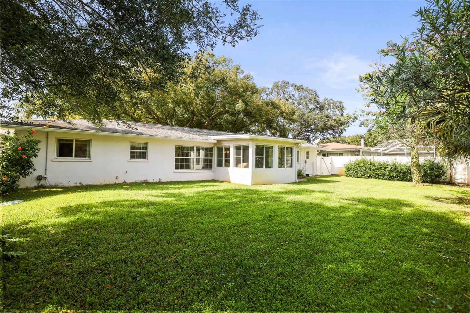 Image 36 of 38 For 1439 Viewtop Drive