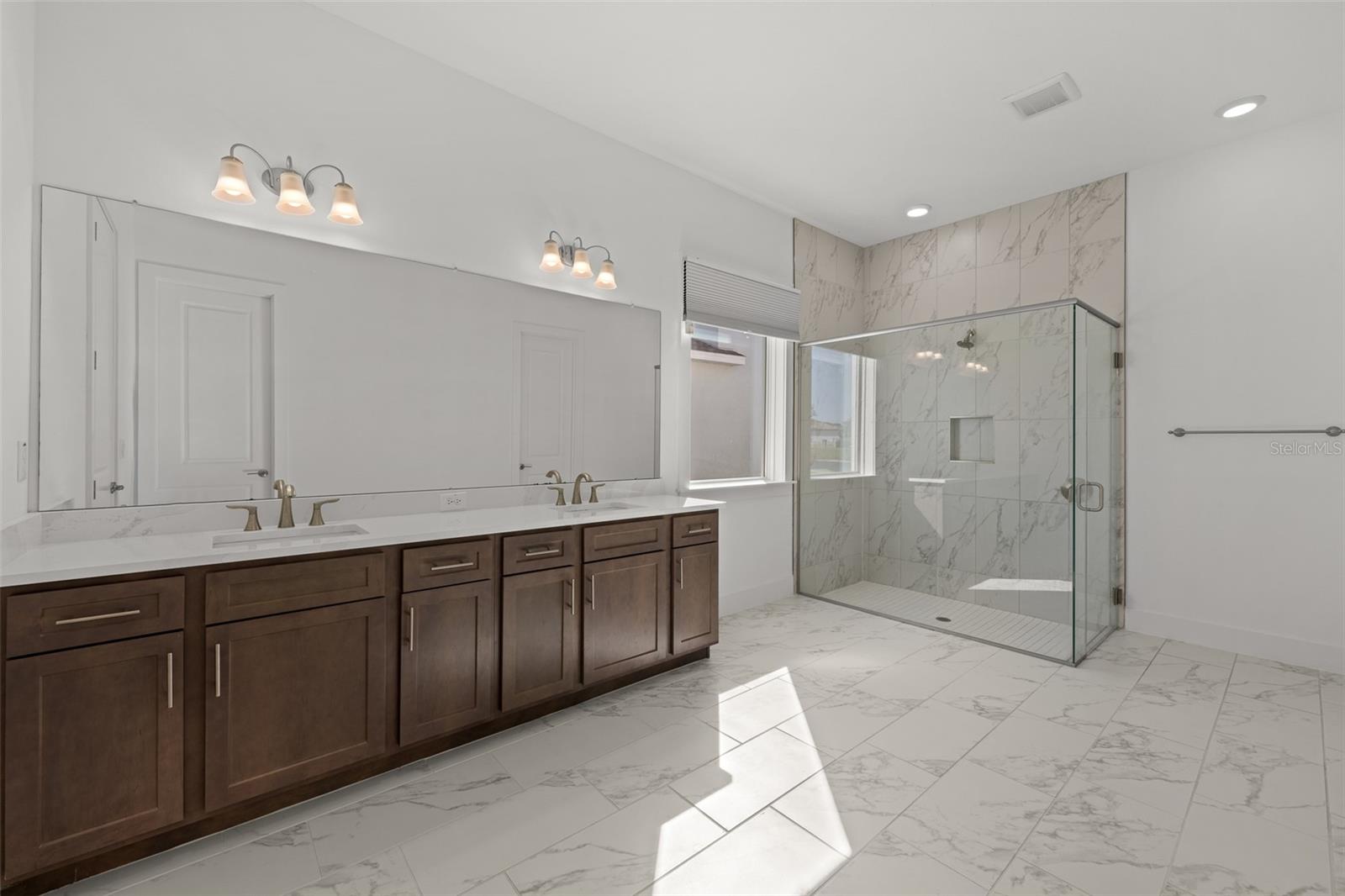 Image 16 of 48 For 9185 Sanders Tree Loop