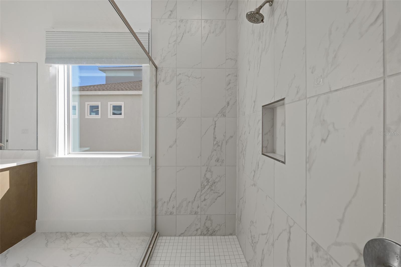 Image 17 of 48 For 9185 Sanders Tree Loop