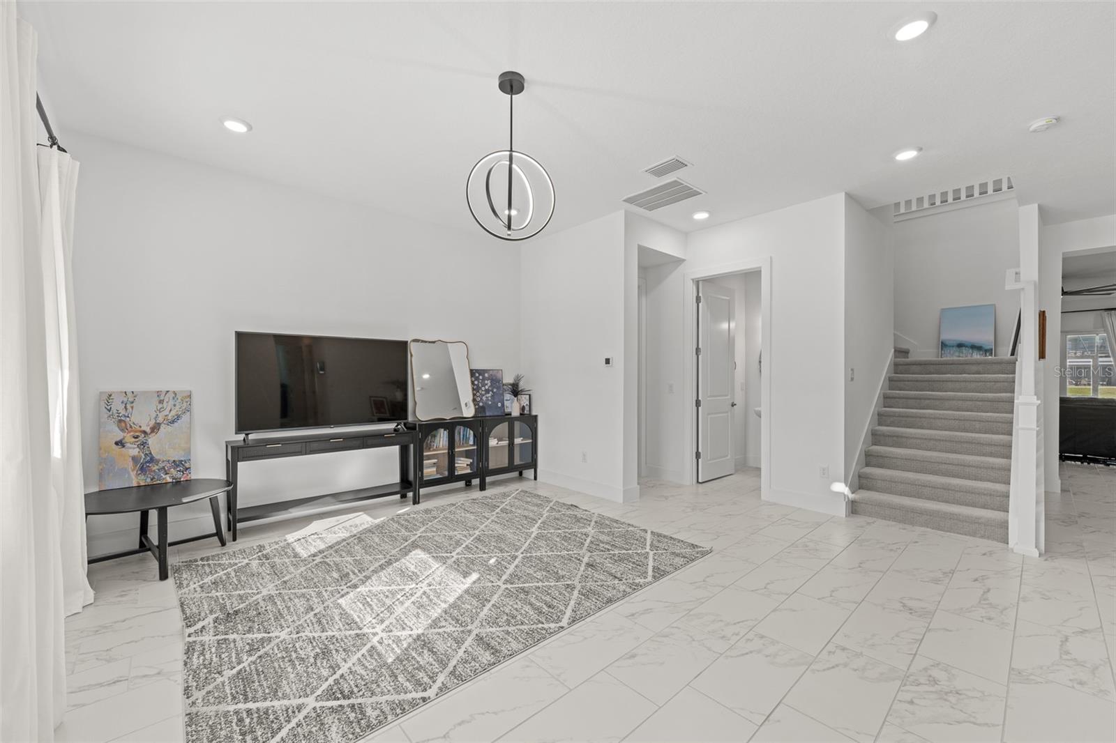 Image 4 of 48 For 9185 Sanders Tree Loop