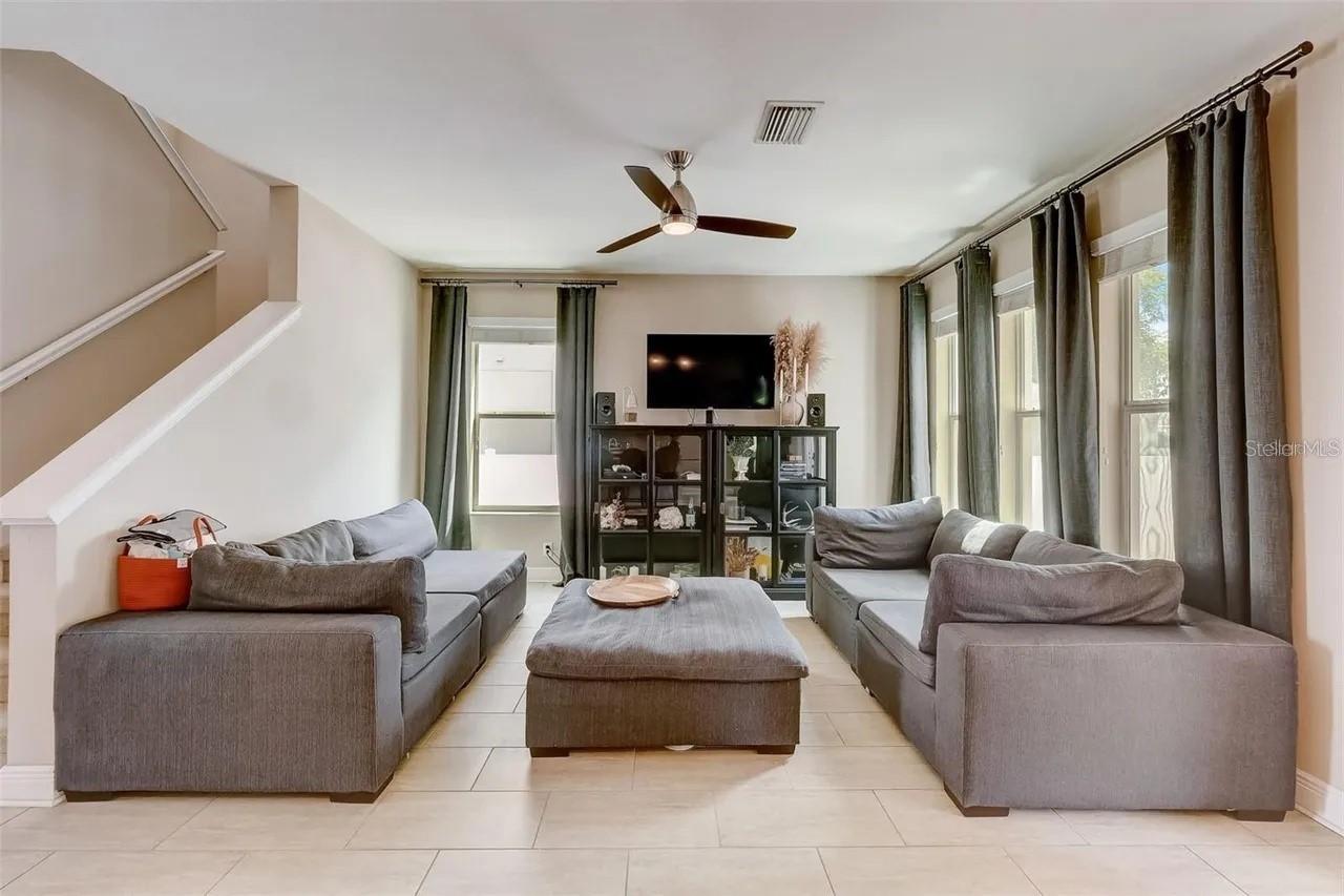 Image 12 of 26 For 2514 Douglas Street