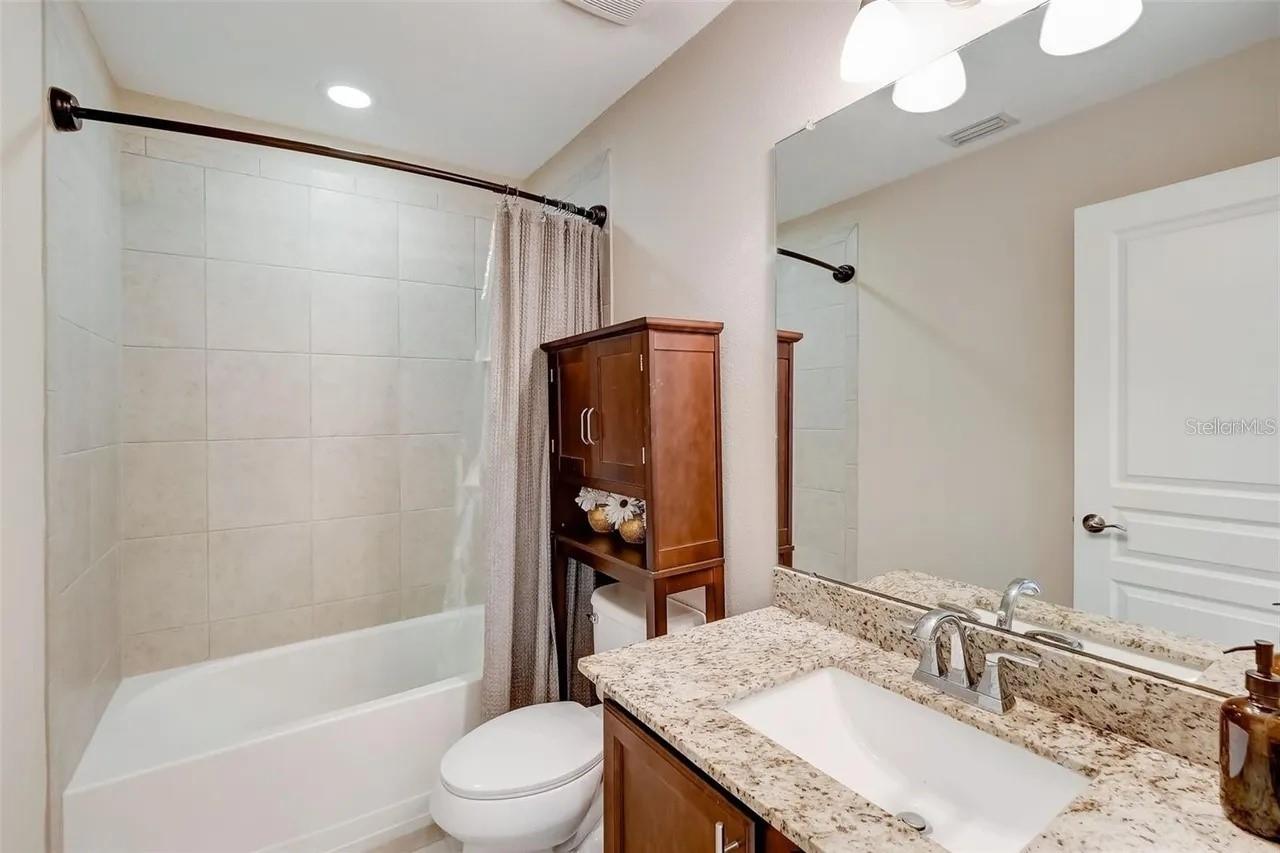 Image 22 of 26 For 2514 Douglas Street