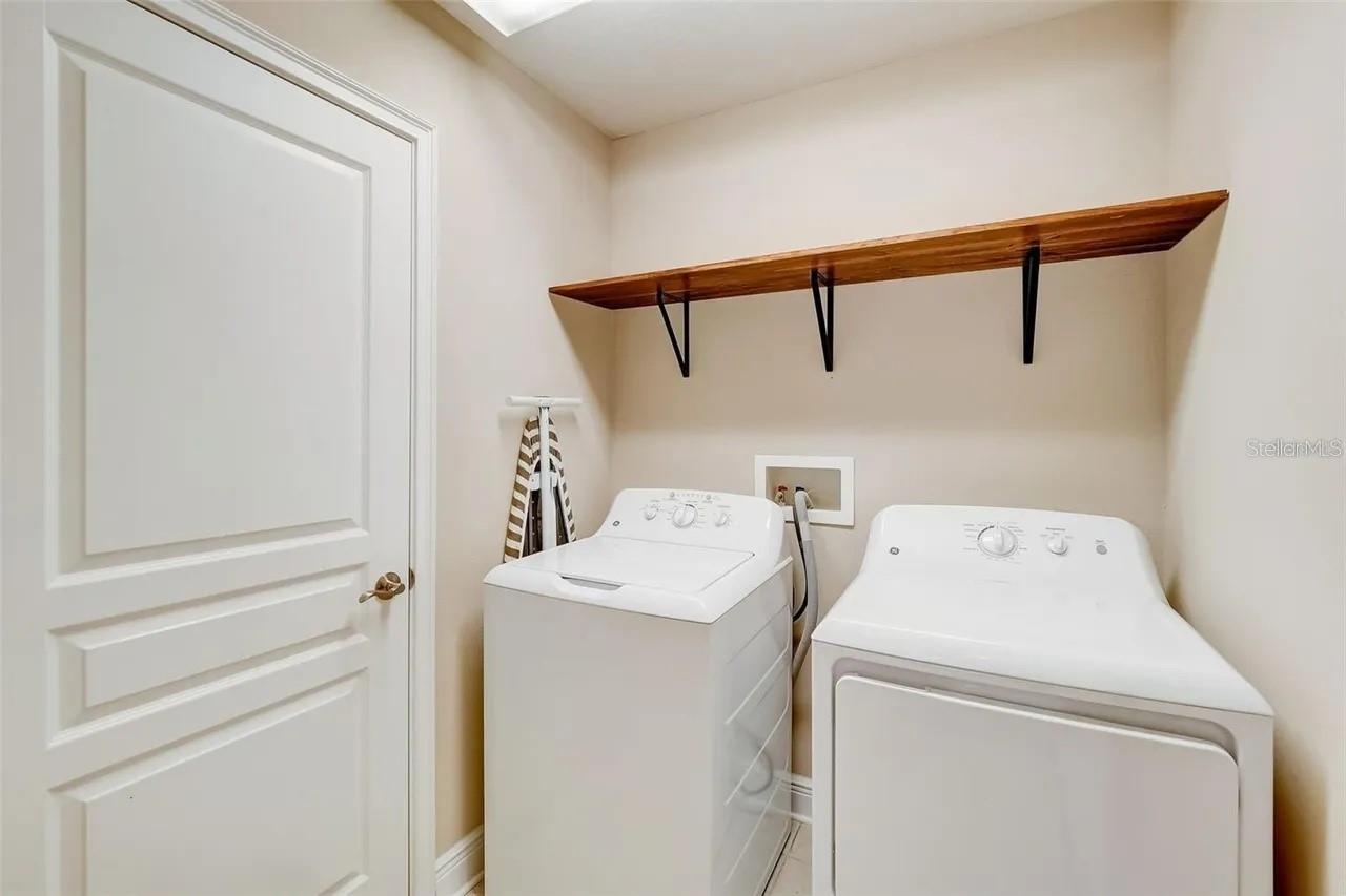 Image 24 of 26 For 2514 Douglas Street