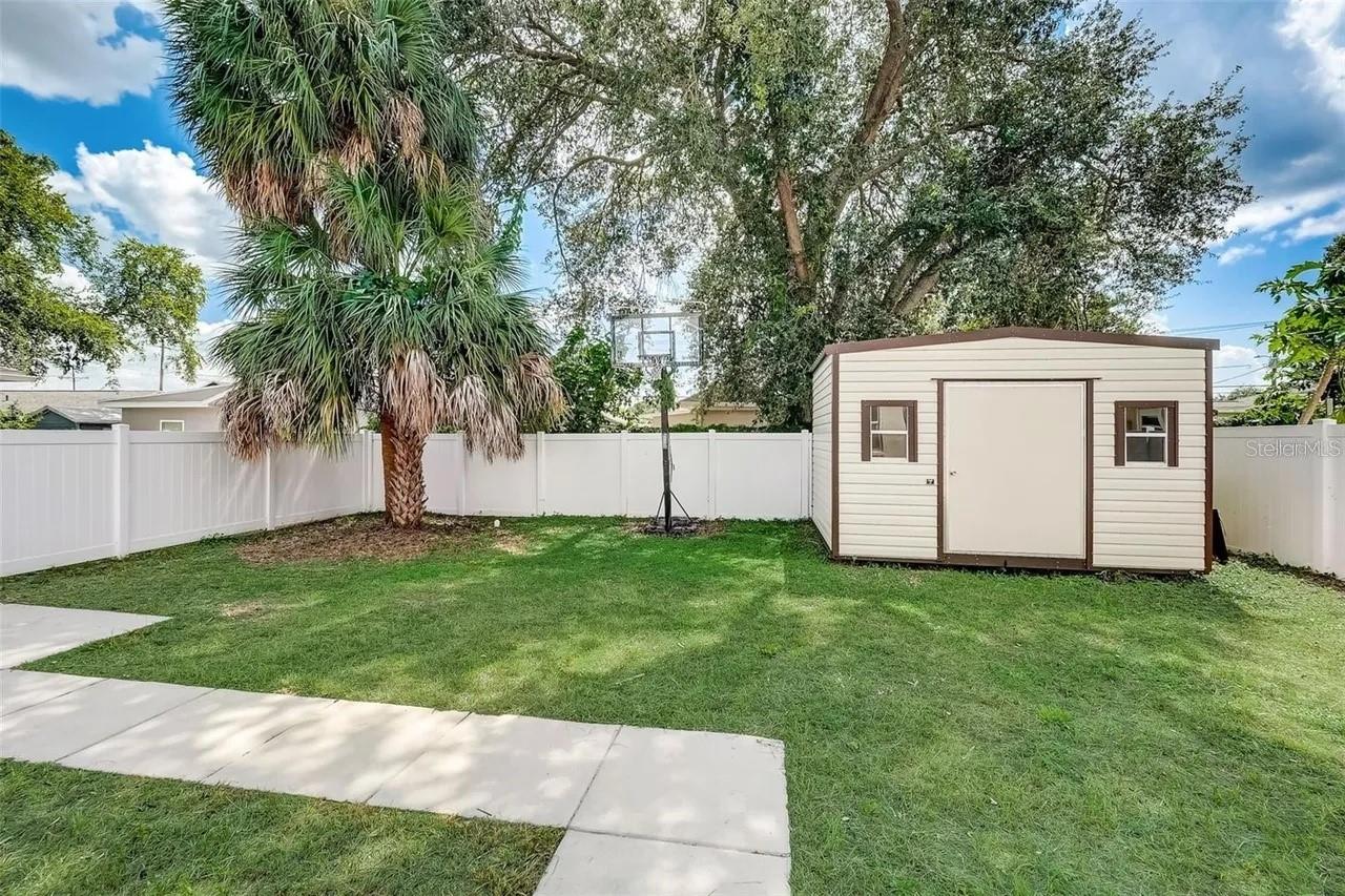 Image 26 of 26 For 2514 Douglas Street