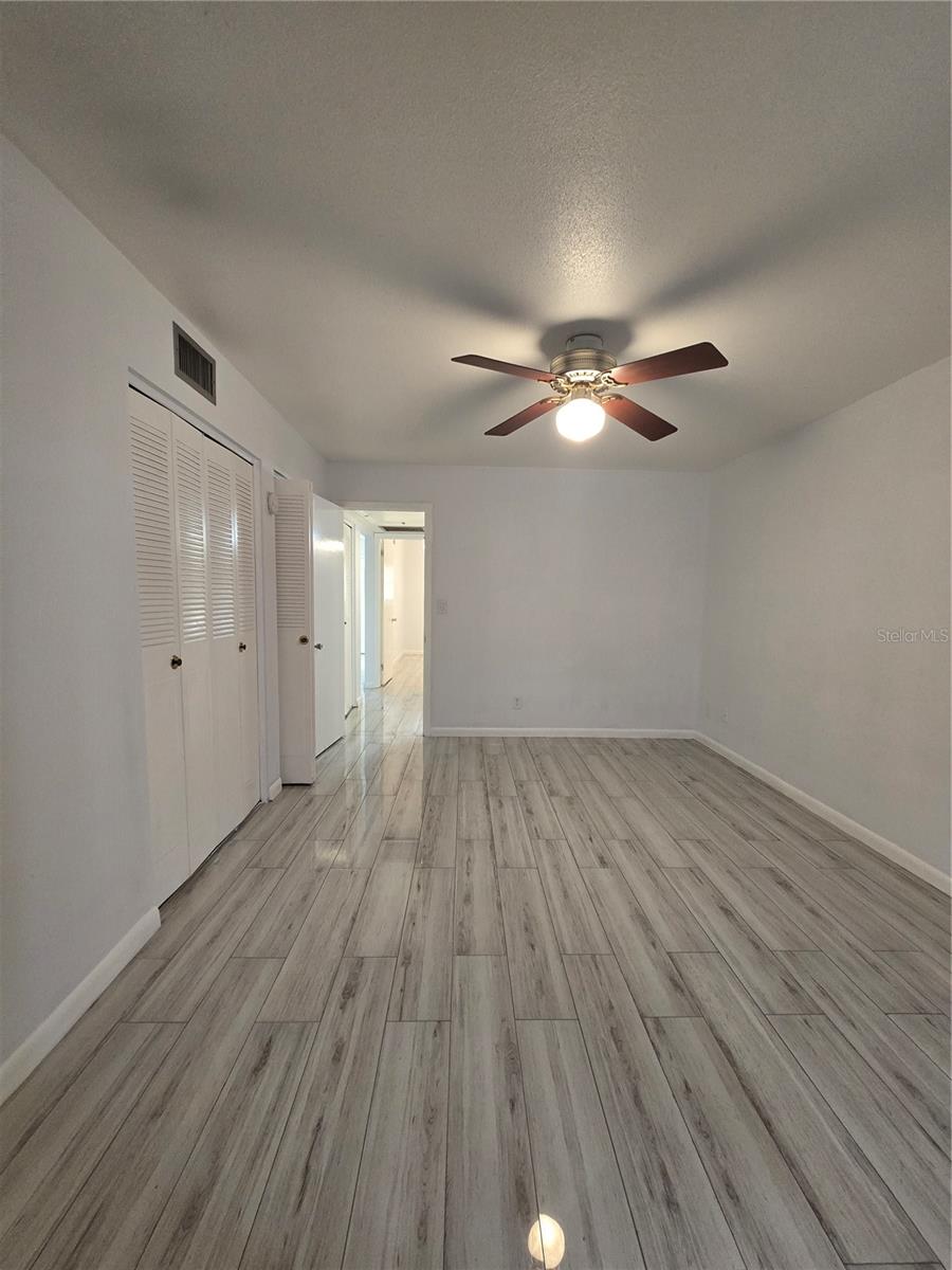 Image 24 of 33 For 211 Pasadena Avenue N 109