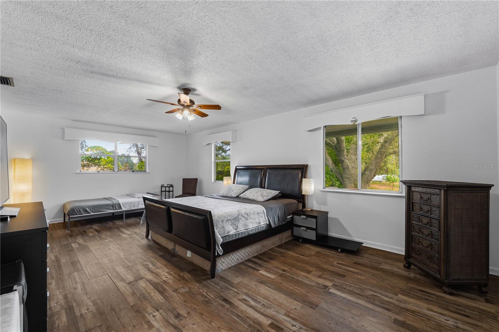 Image 12 of 40 For 11626 Timber Ridge Drive