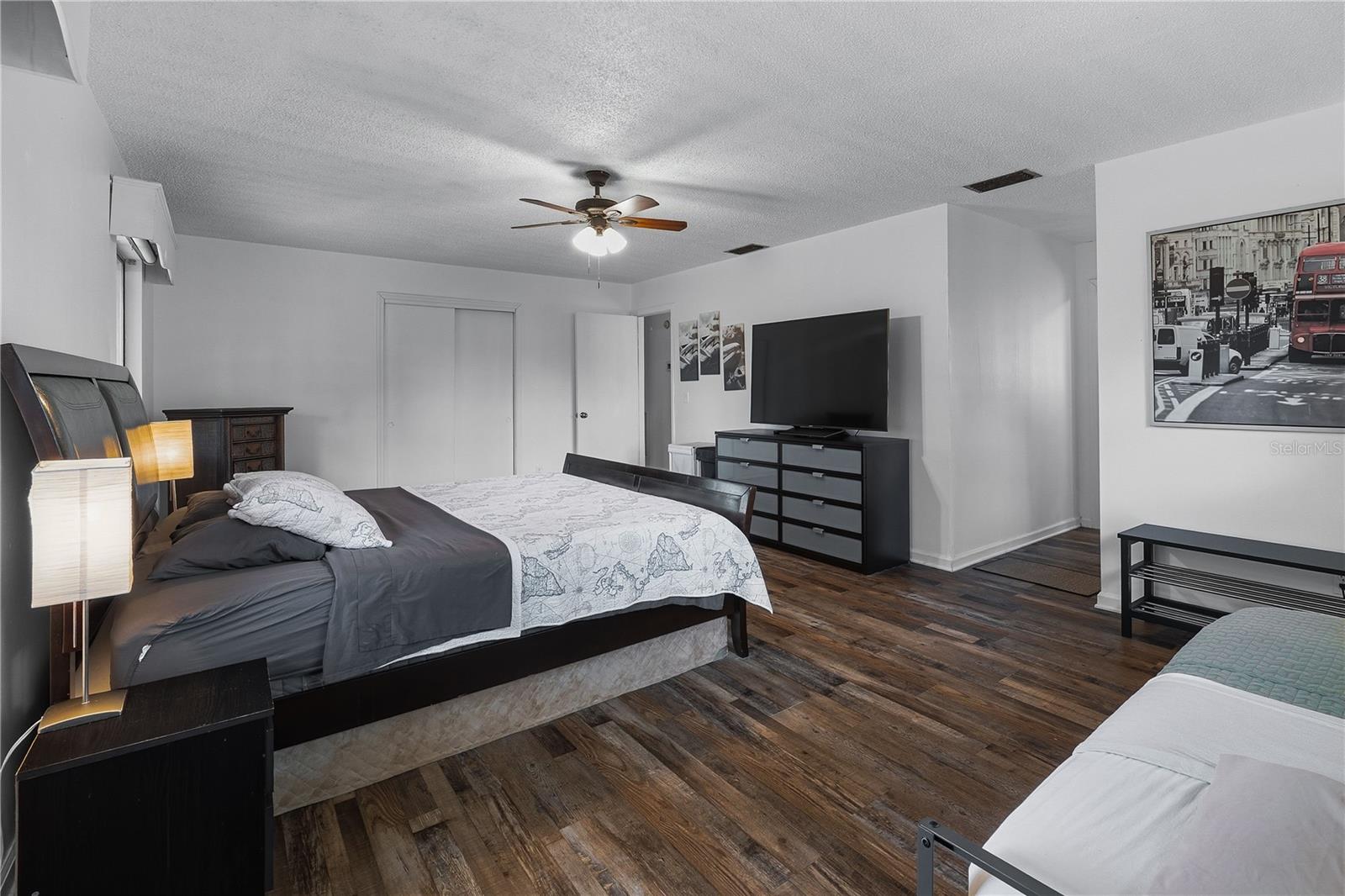 Image 14 of 40 For 11626 Timber Ridge Drive