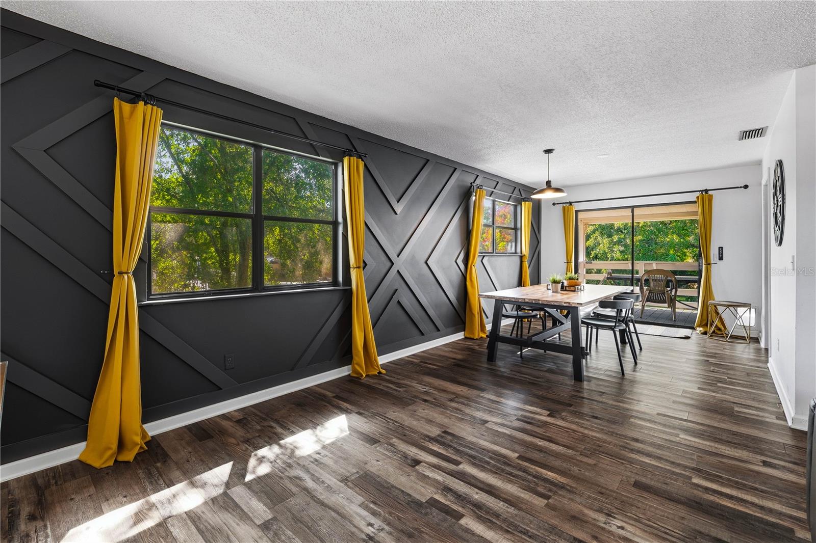 Image 19 of 40 For 11626 Timber Ridge Drive