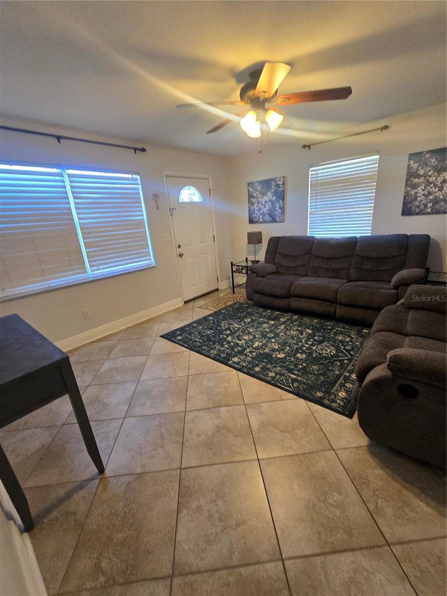 Image 20 of 20 For 3918 Robson Street