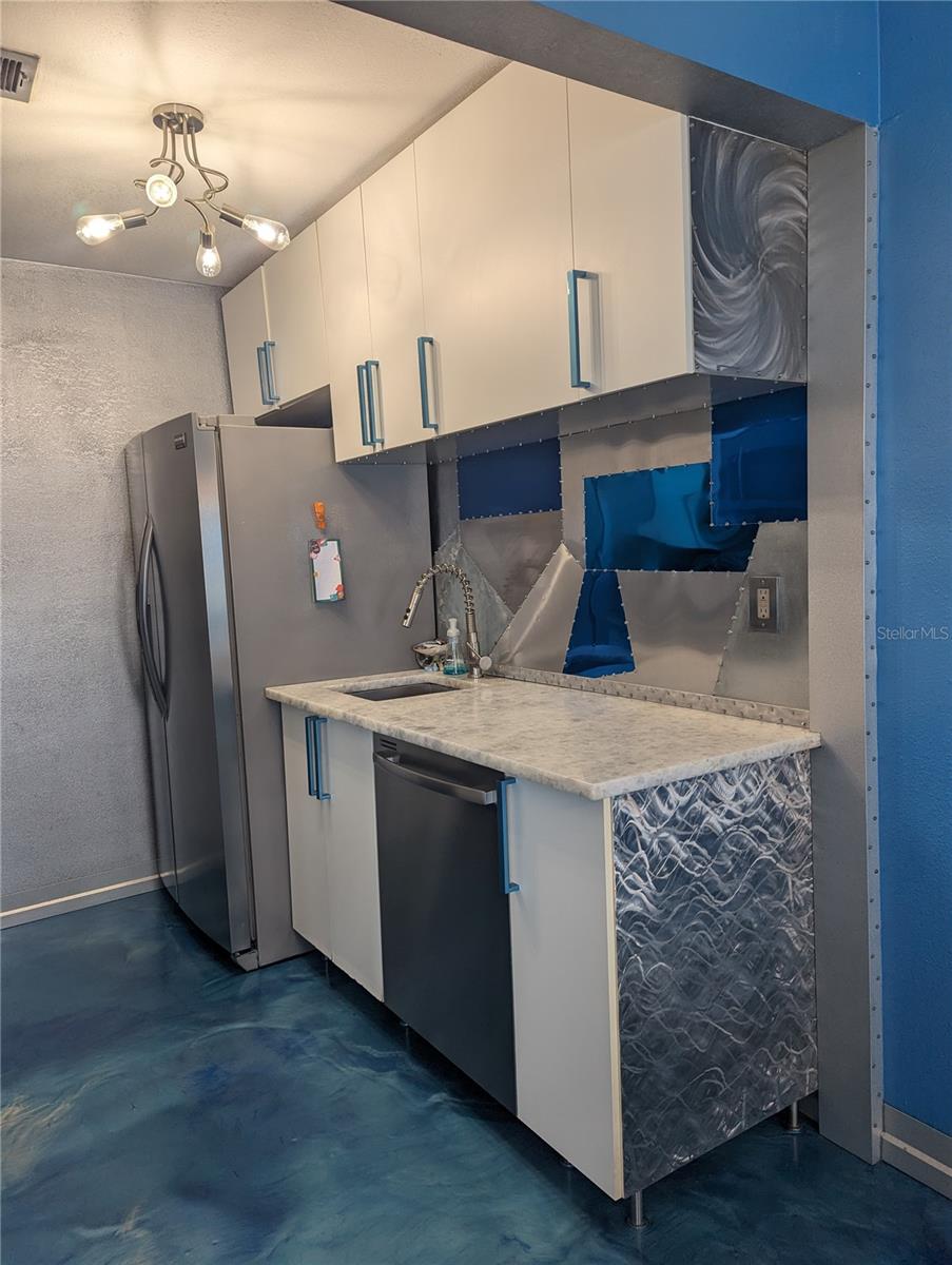 Image 14 of 37 For 5011 Starfish Drive Se C