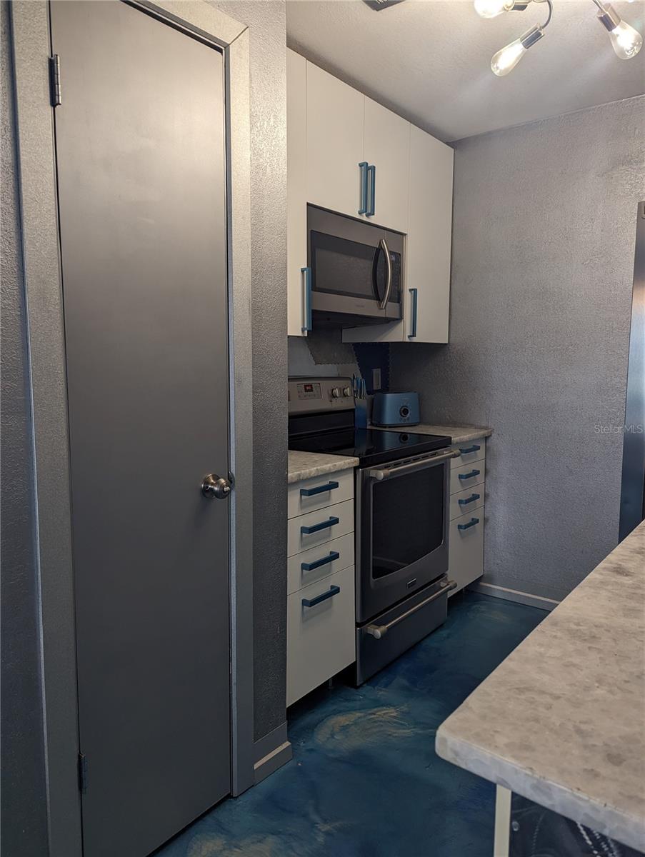 Image 16 of 37 For 5011 Starfish Drive Se C