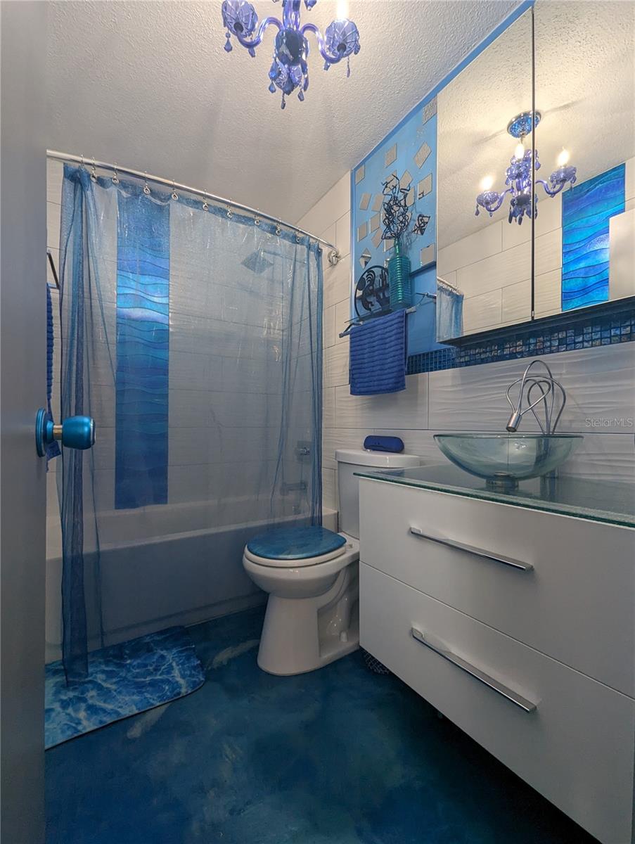 Image 20 of 37 For 5011 Starfish Drive Se C