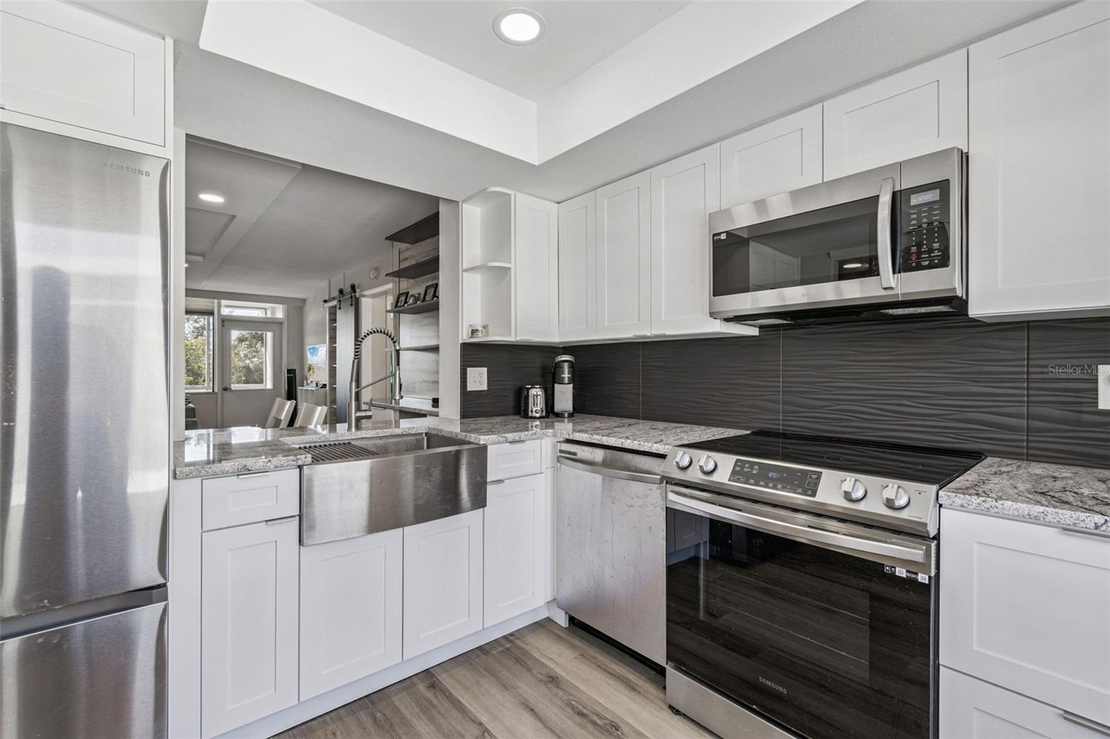 Image 10 of 70 For 2615 Cove Cay Drive 409