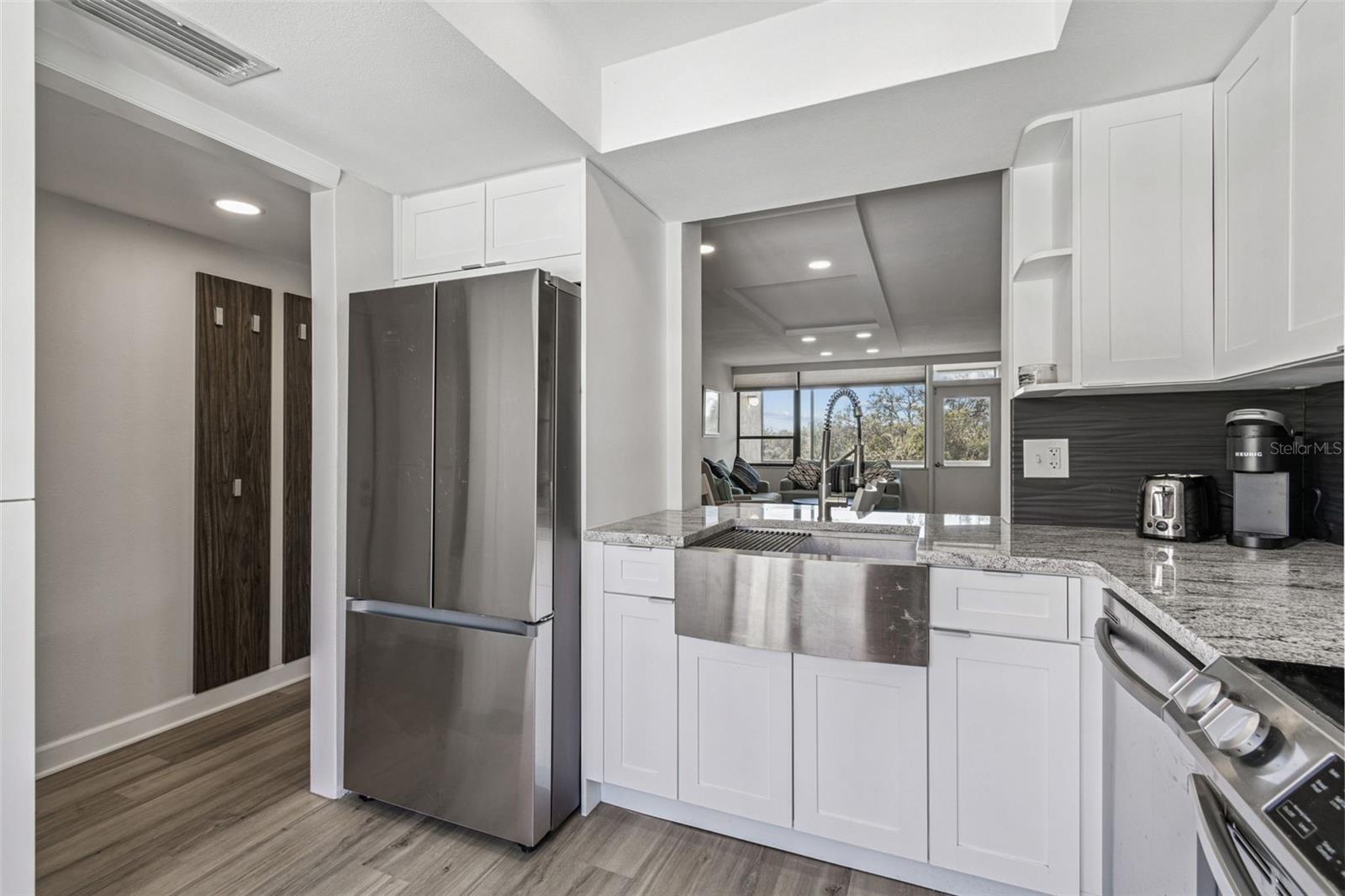 Image 11 of 70 For 2615 Cove Cay Drive 409