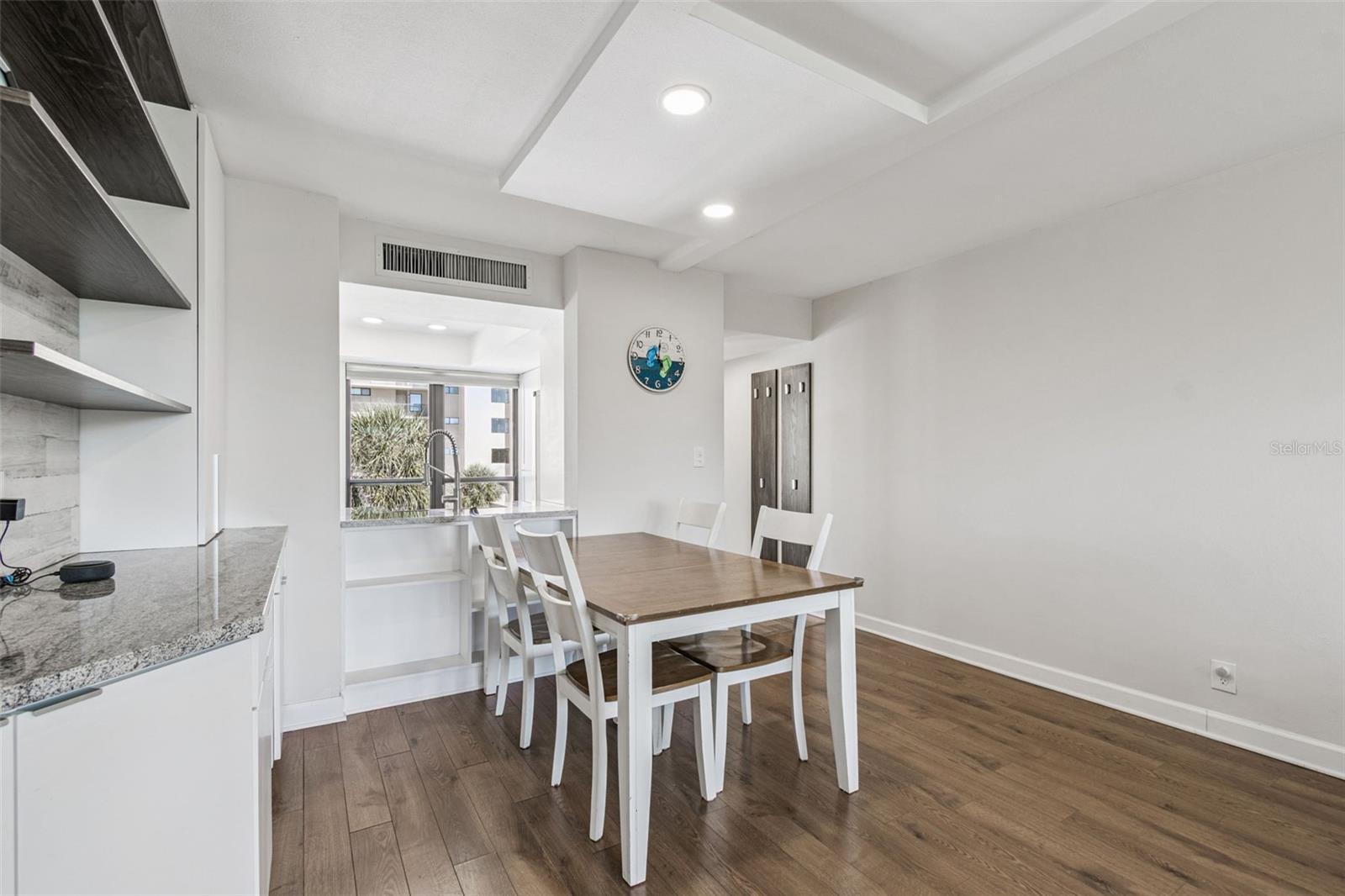 Image 17 of 70 For 2615 Cove Cay Drive 409