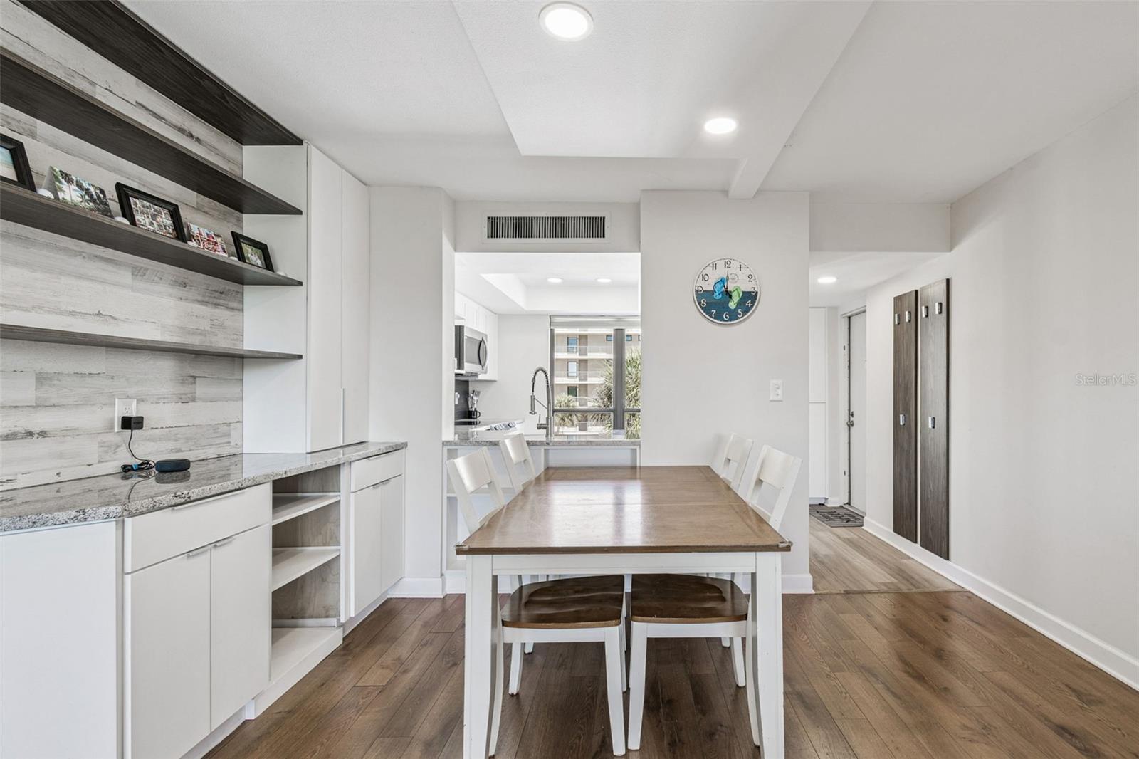 Image 20 of 70 For 2615 Cove Cay Drive 409