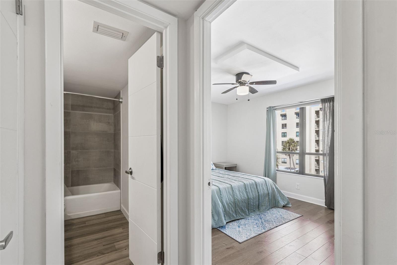 Image 30 of 70 For 2615 Cove Cay Drive 409