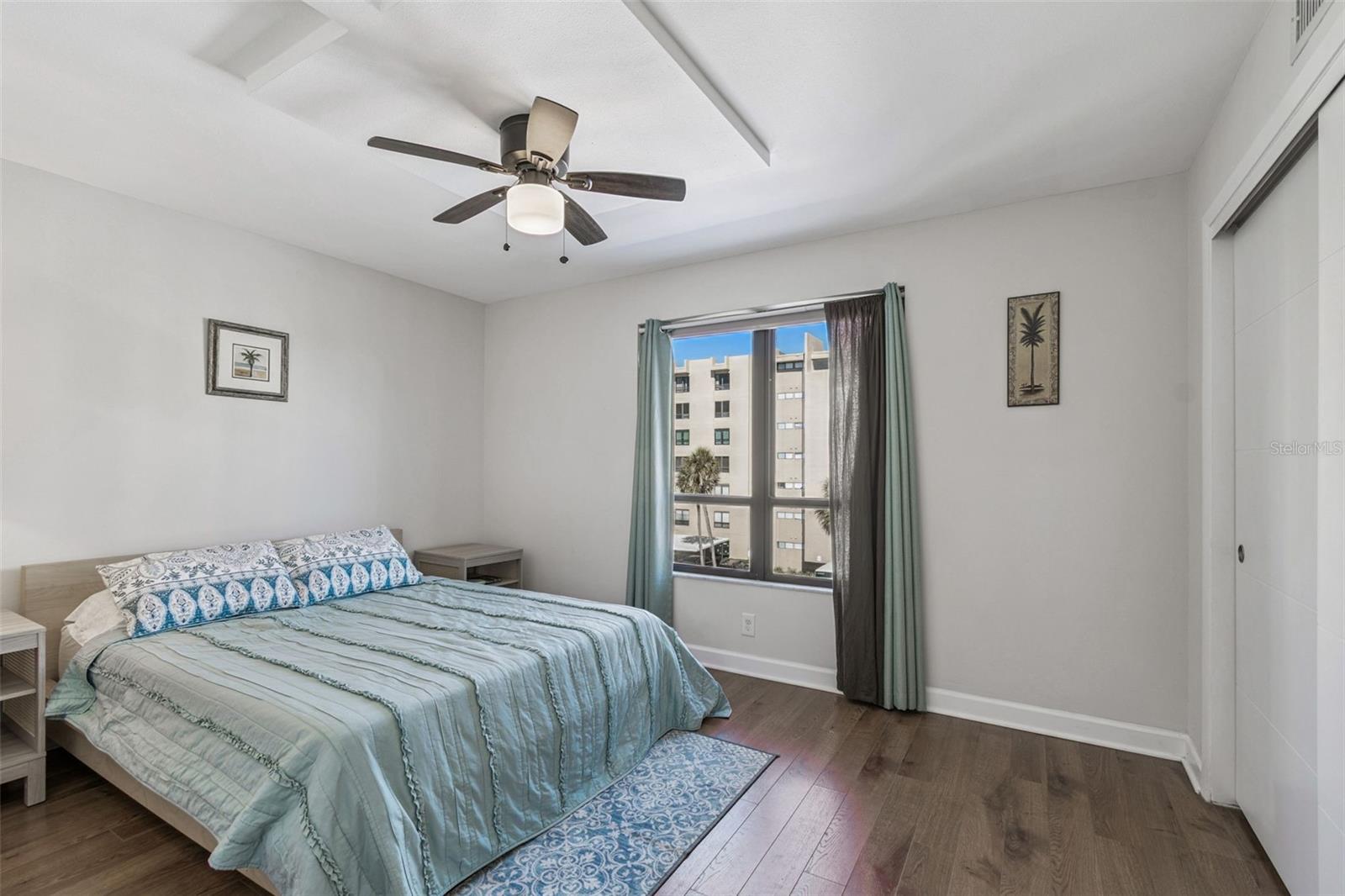 Image 31 of 70 For 2615 Cove Cay Drive 409