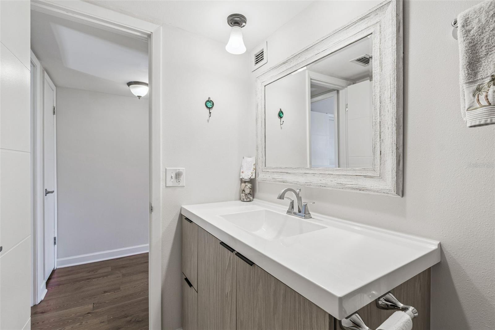 Image 36 of 70 For 2615 Cove Cay Drive 409