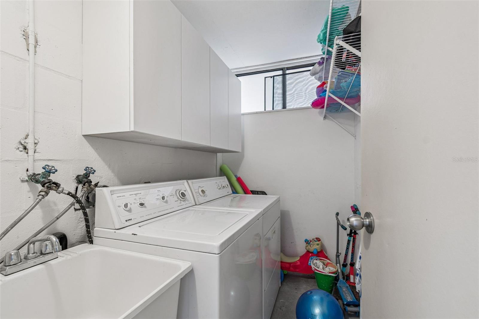 Image 46 of 70 For 2615 Cove Cay Drive 409