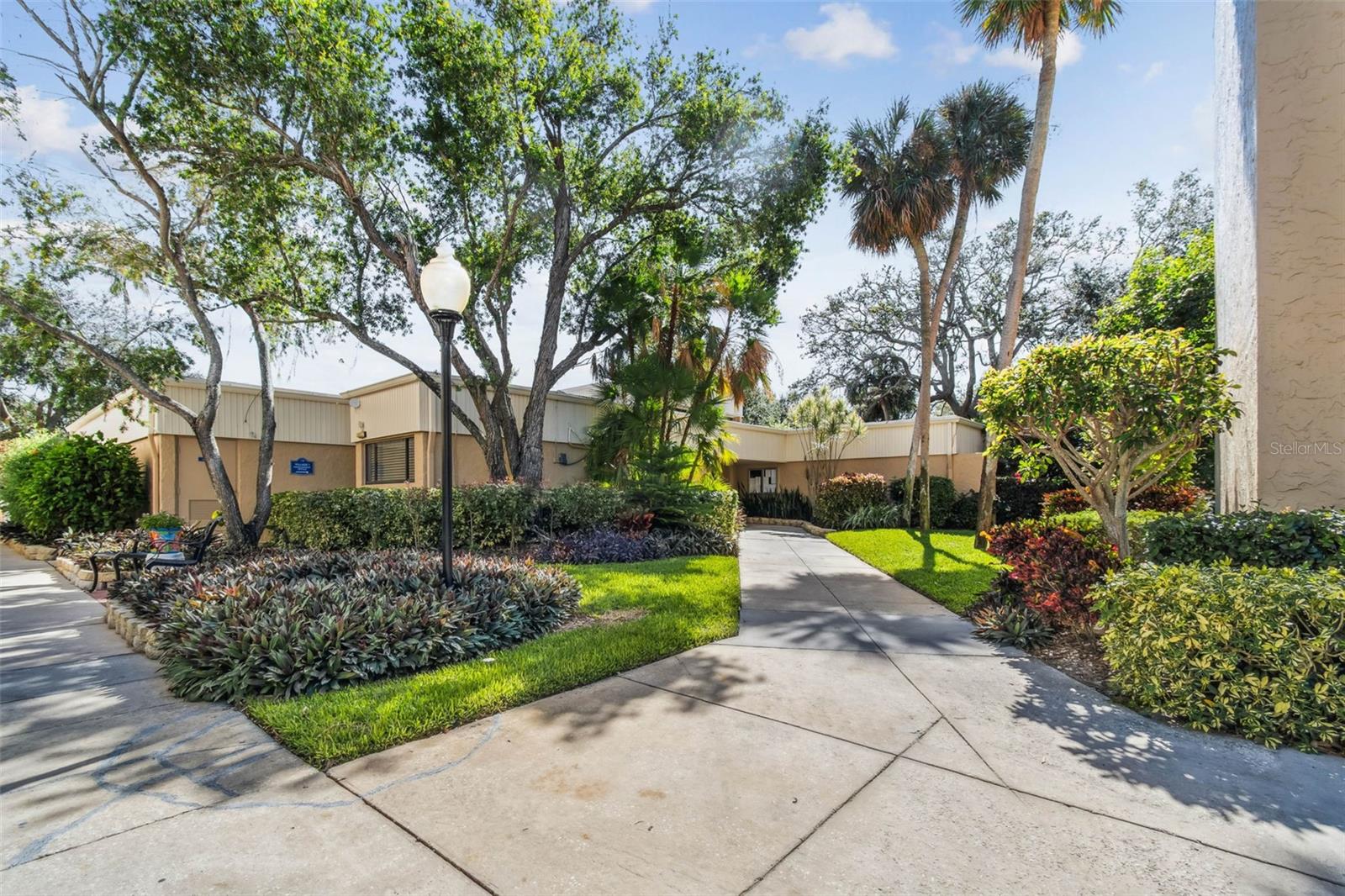 Image 47 of 70 For 2615 Cove Cay Drive 409