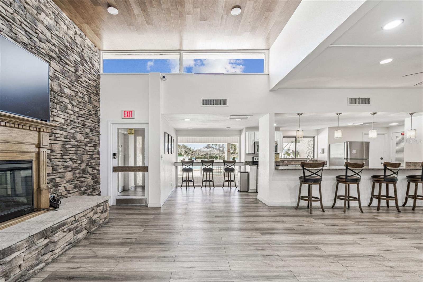 Image 48 of 70 For 2615 Cove Cay Drive 409