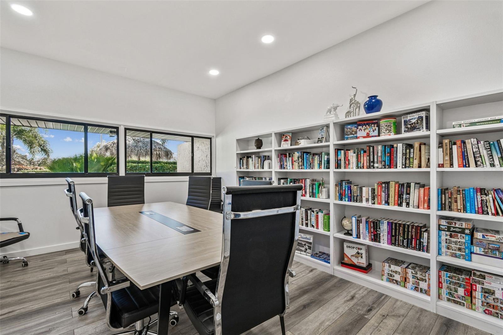 Image 53 of 70 For 2615 Cove Cay Drive 409