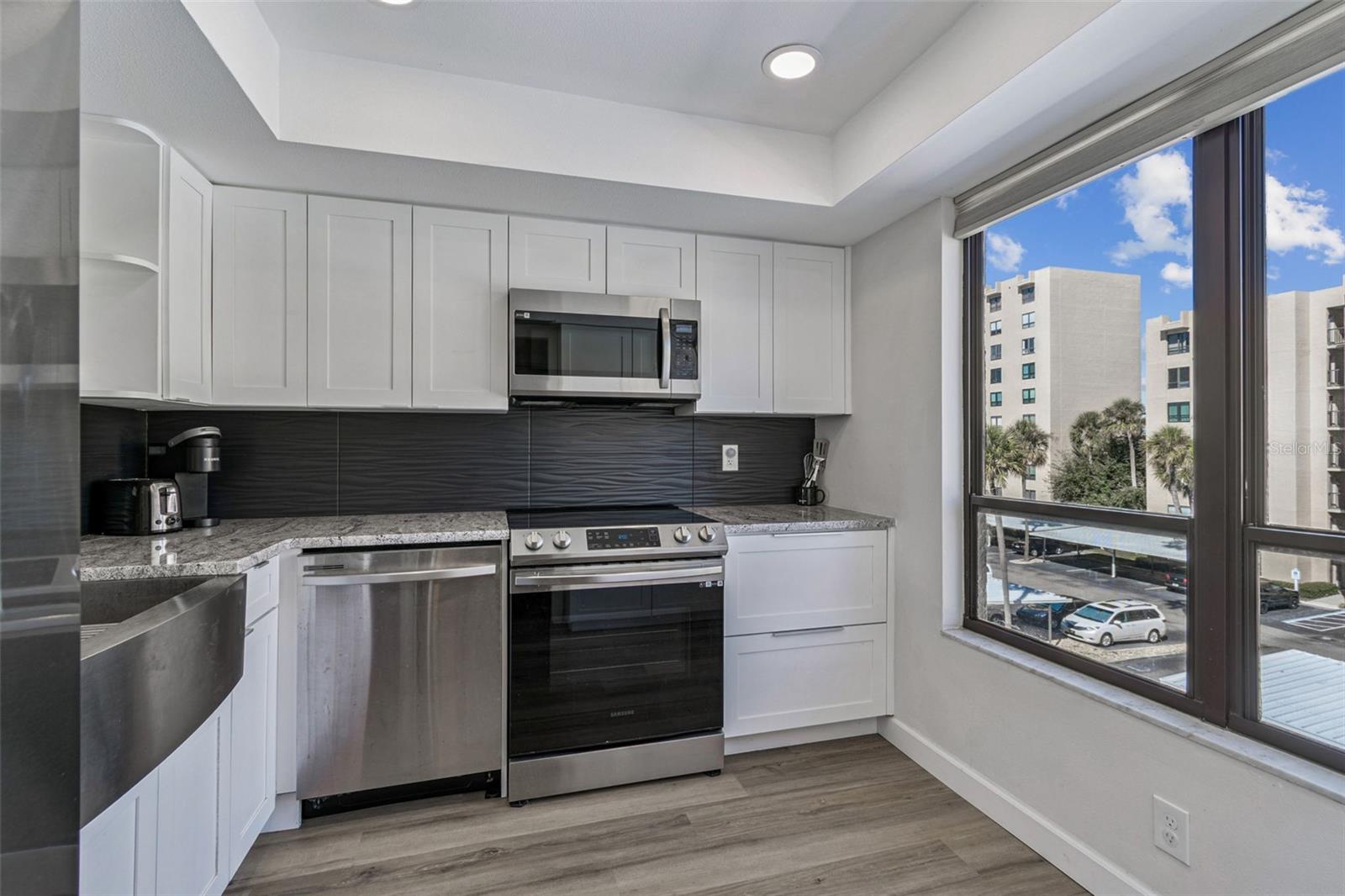 Image 9 of 70 For 2615 Cove Cay Drive 409