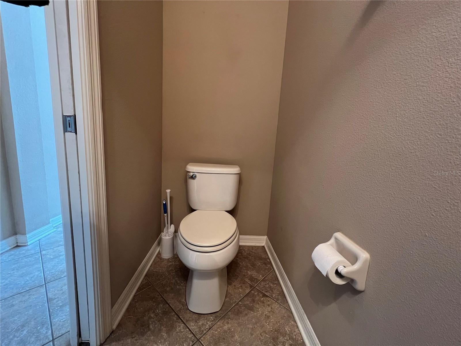 Image 16 of 34 For 8315 Deerland Bluff Lane