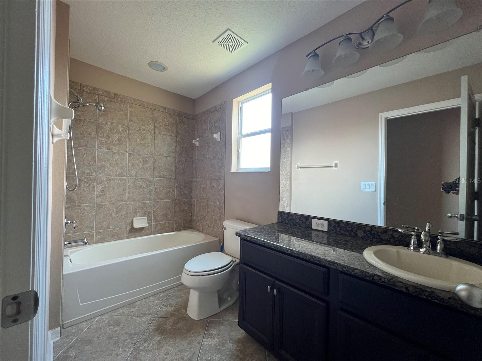 Image 25 of 34 For 8315 Deerland Bluff Lane