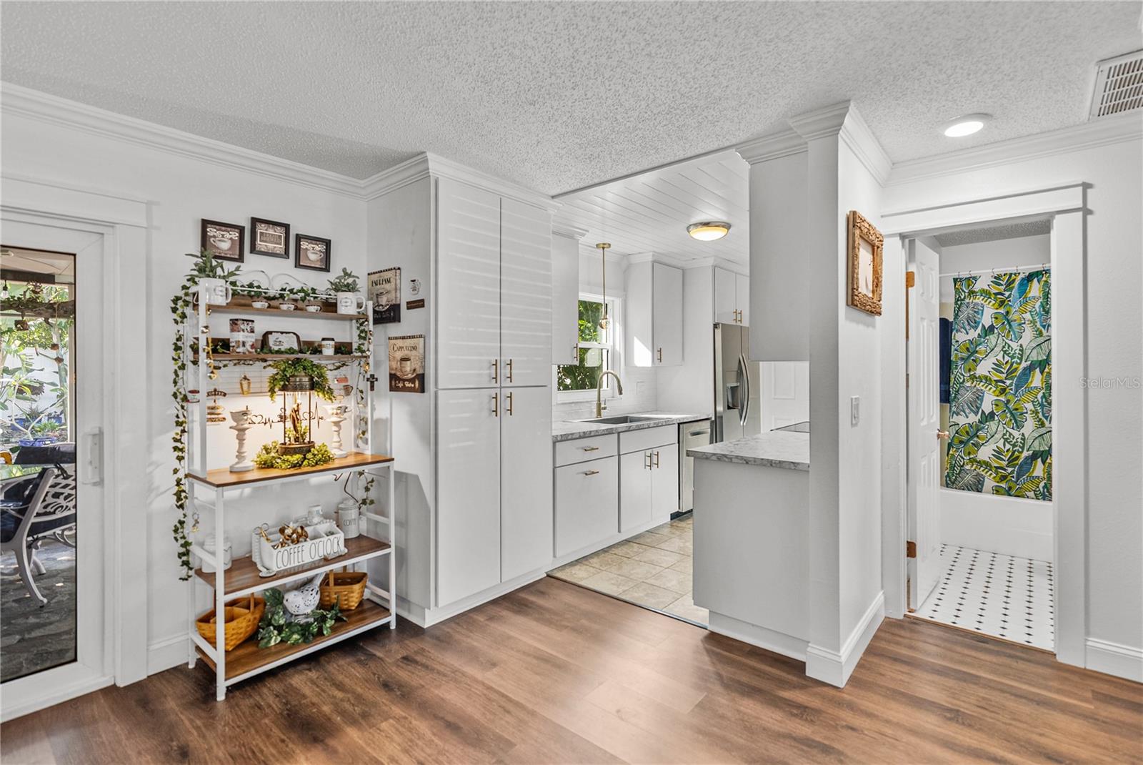 Image 16 of 46 For 38552 Piedmont Avenue