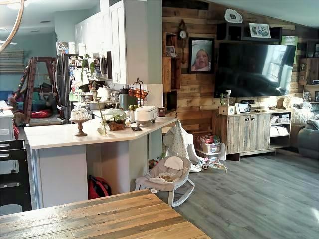 Image 9 of 43 For 3431 52nd Avenue N