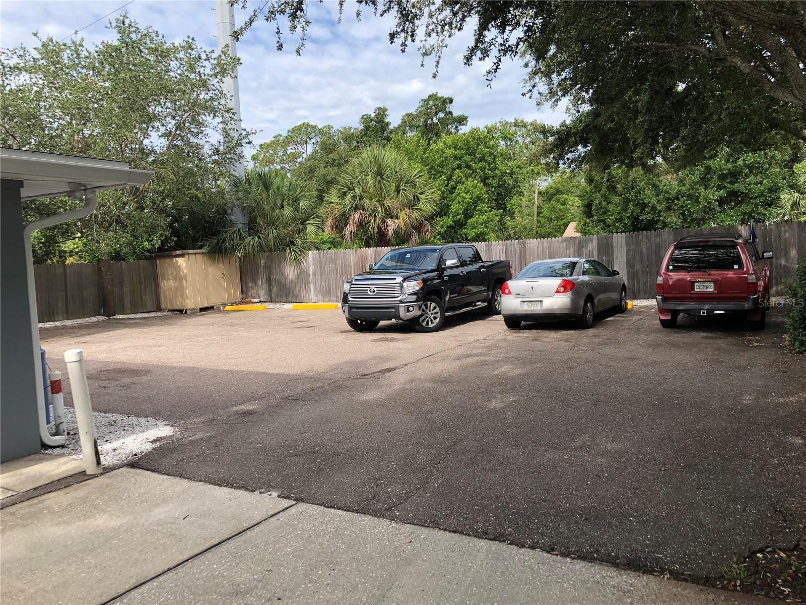 Image 14 of 17 For 520 70th Street N 4