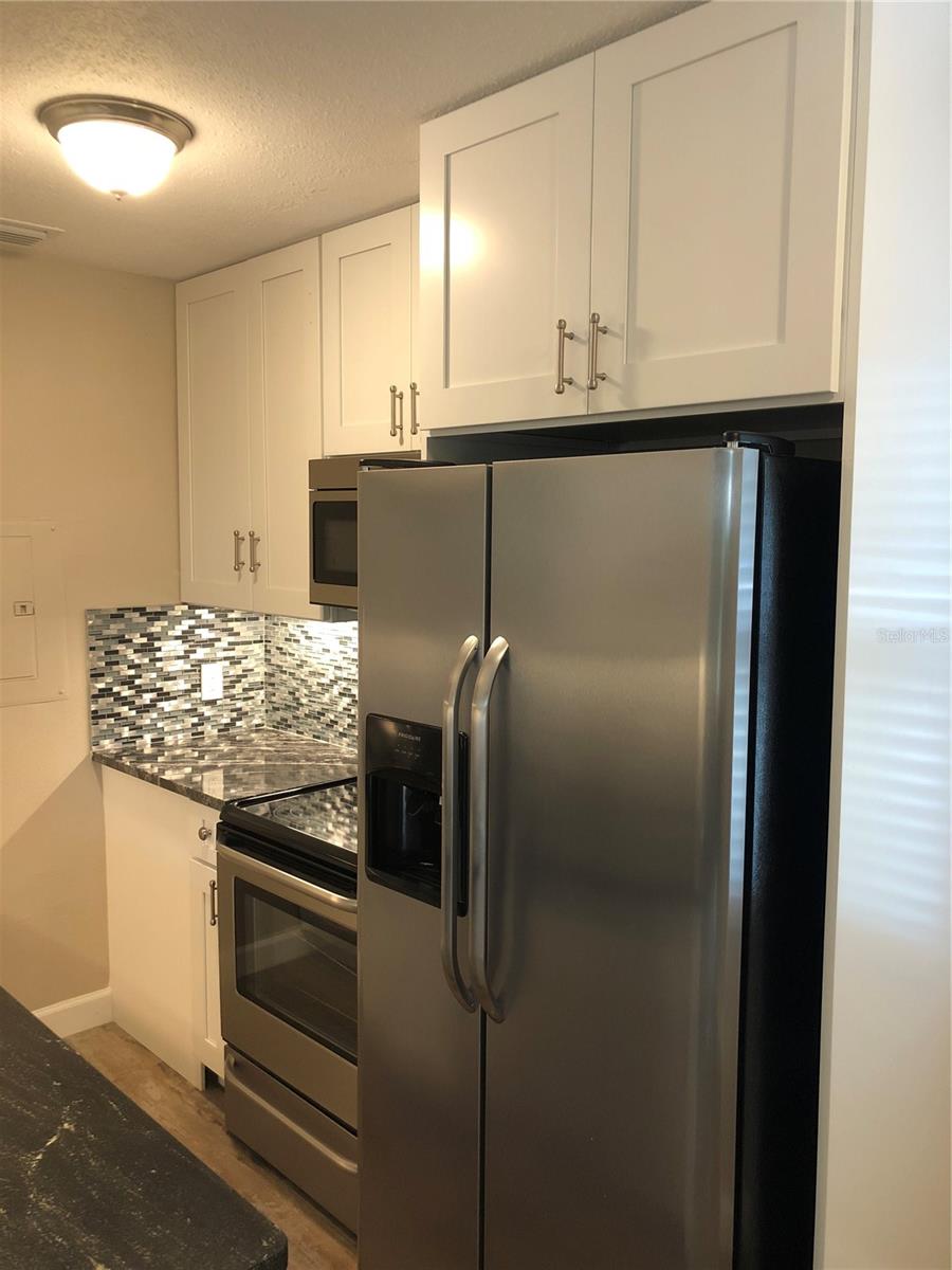 Image 5 of 17 For 520 70th Street N 4