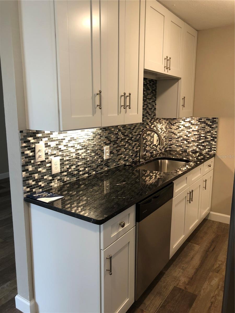 Image 6 of 17 For 520 70th Street N 4