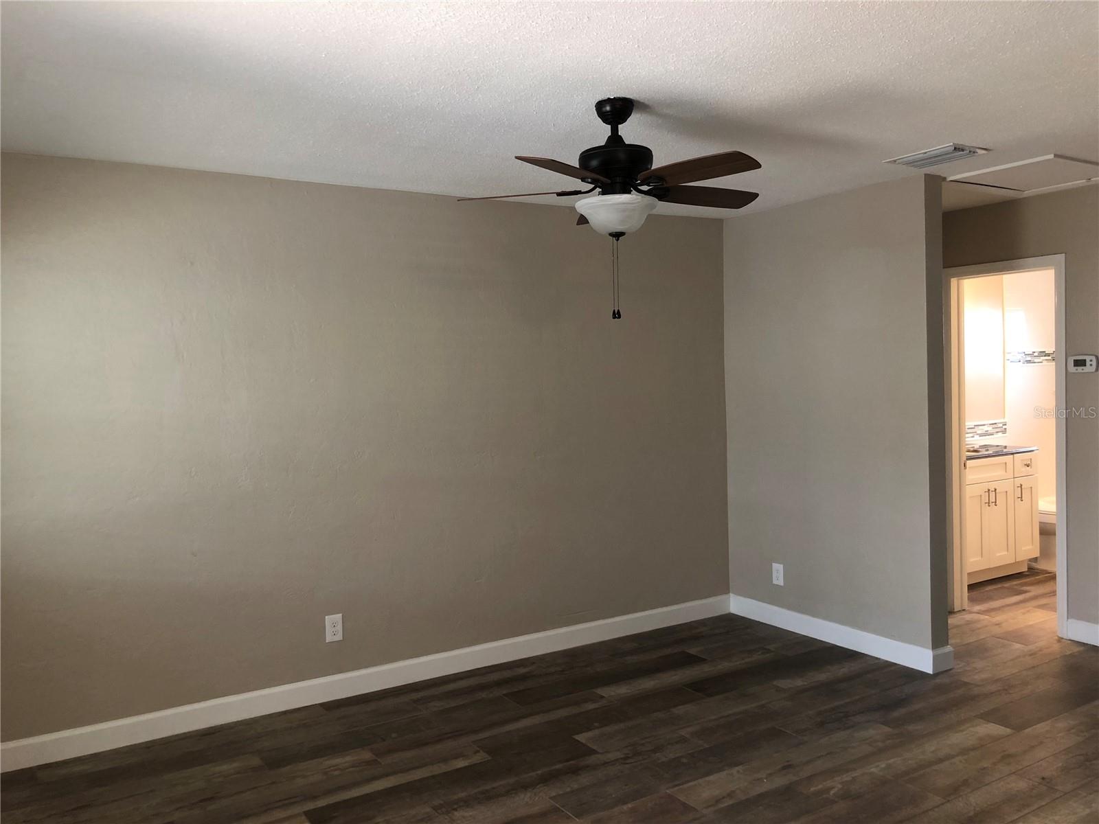 Image 7 of 17 For 520 70th Street N 4